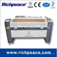 Modèle de promotion informatisé Richpeace modèle 1300x900mm 80 w tube laser machine à lentilles à double tête laser